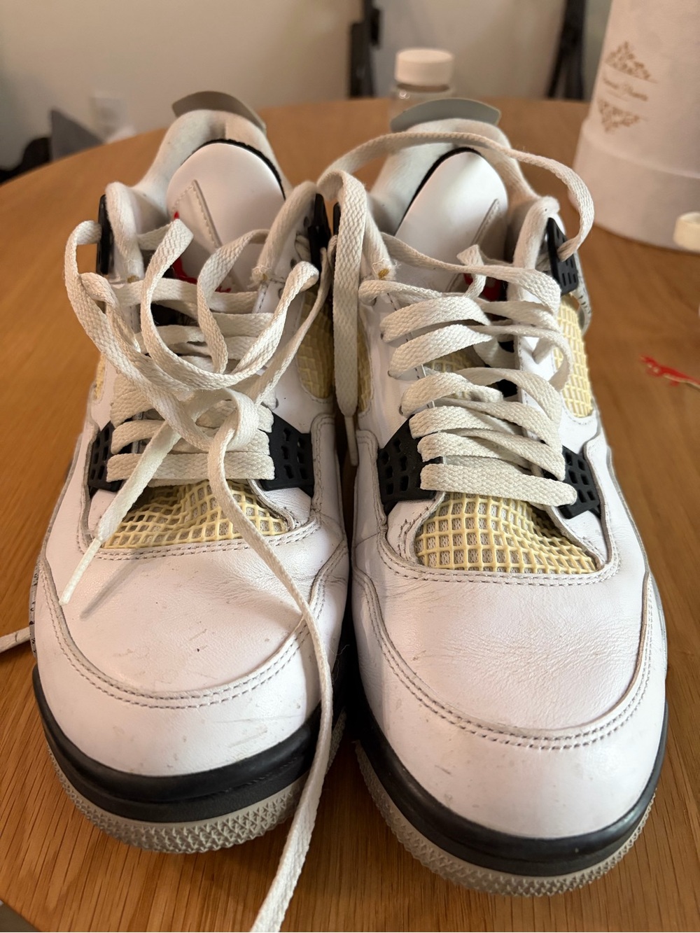 MUST BUY AIR JORDAN 4 RETRO